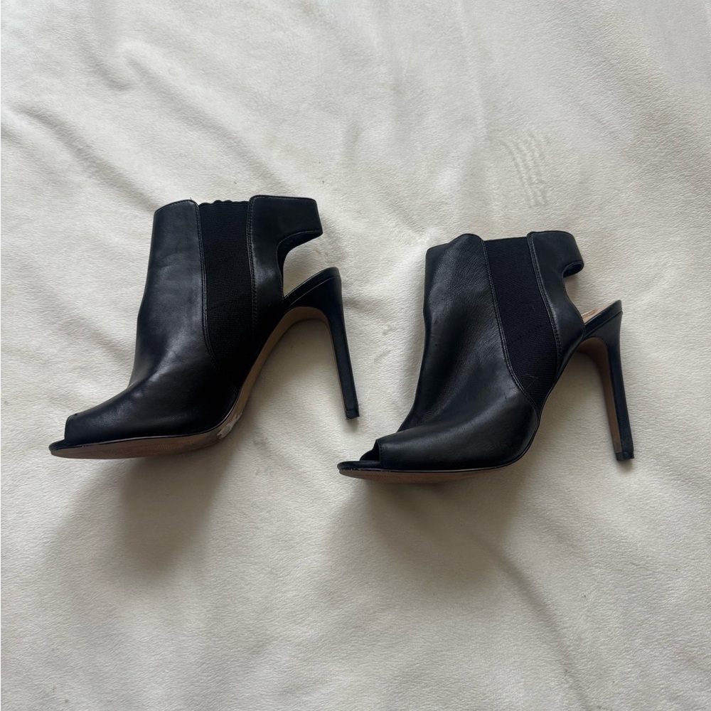 Vince Camuto heels - Picture 3 of 13